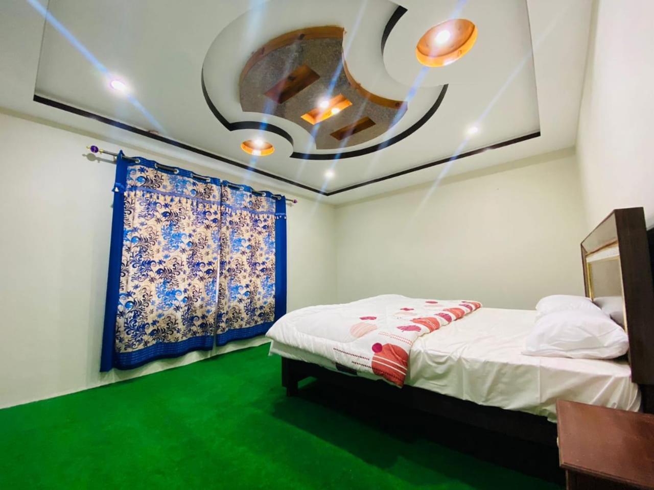 Skardu One Resort And Guest House Экстерьер фото